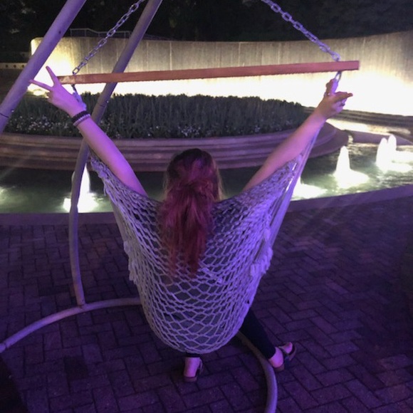 Meet your Posher, Shannon - Picture 3 of 3